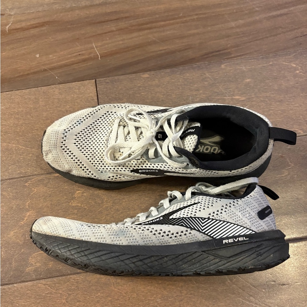 Brooks Revel Gray Running Shoes